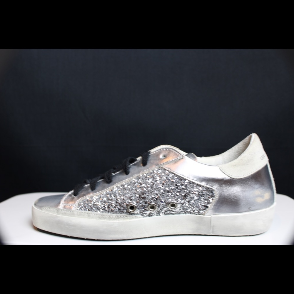 Style:  super-star laminated toe glitter silver/ice